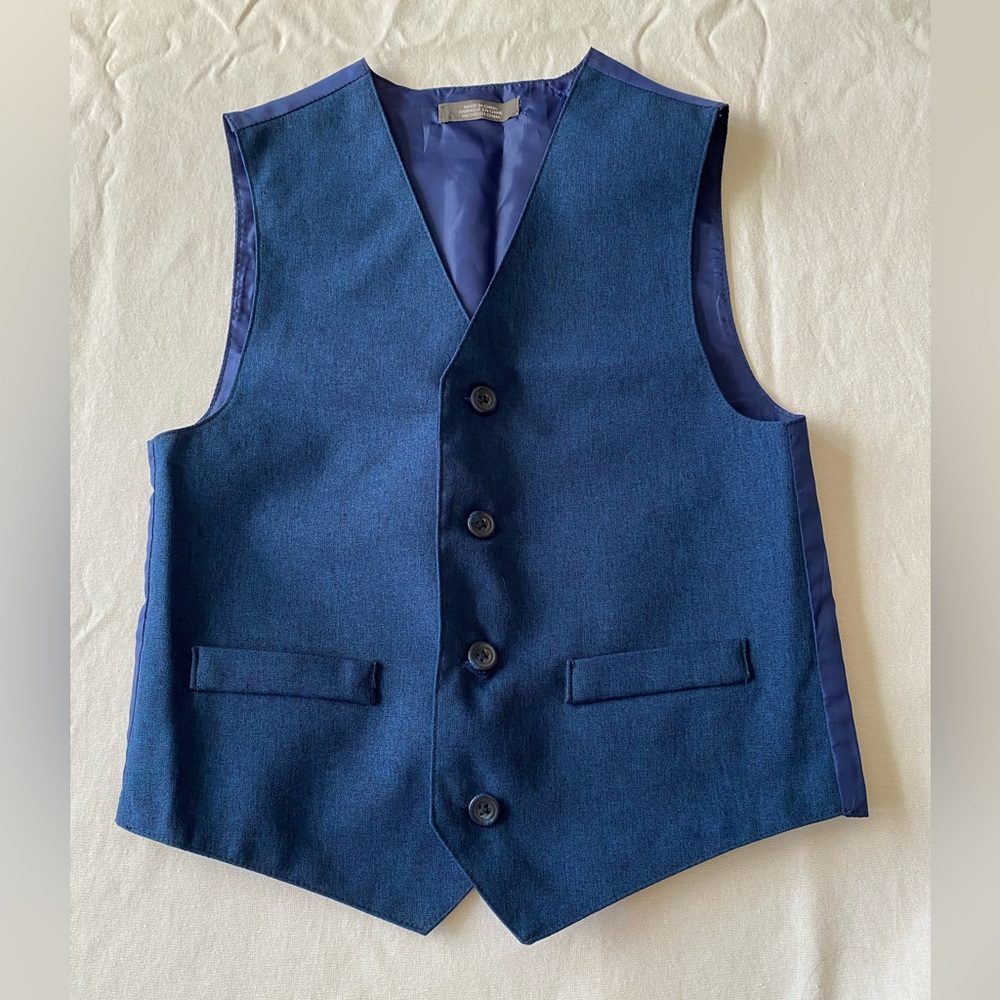 Boys suite vest size 8